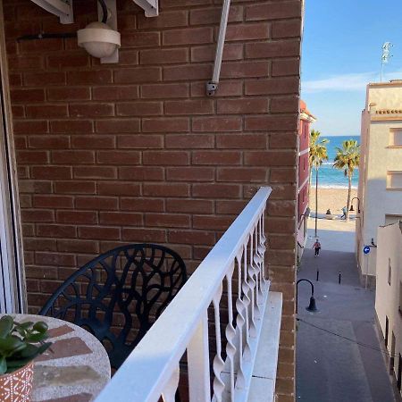 Apartamento a 1 minuto de la playa Torredembarra Exterior foto